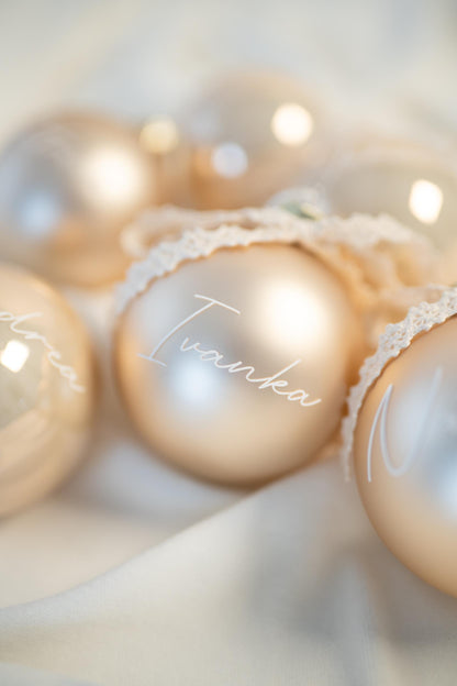 Weihnachtskugel personalisiert | Glaskugel Champagner mit Name & Schleife | Geschenk Weihnachten individuell