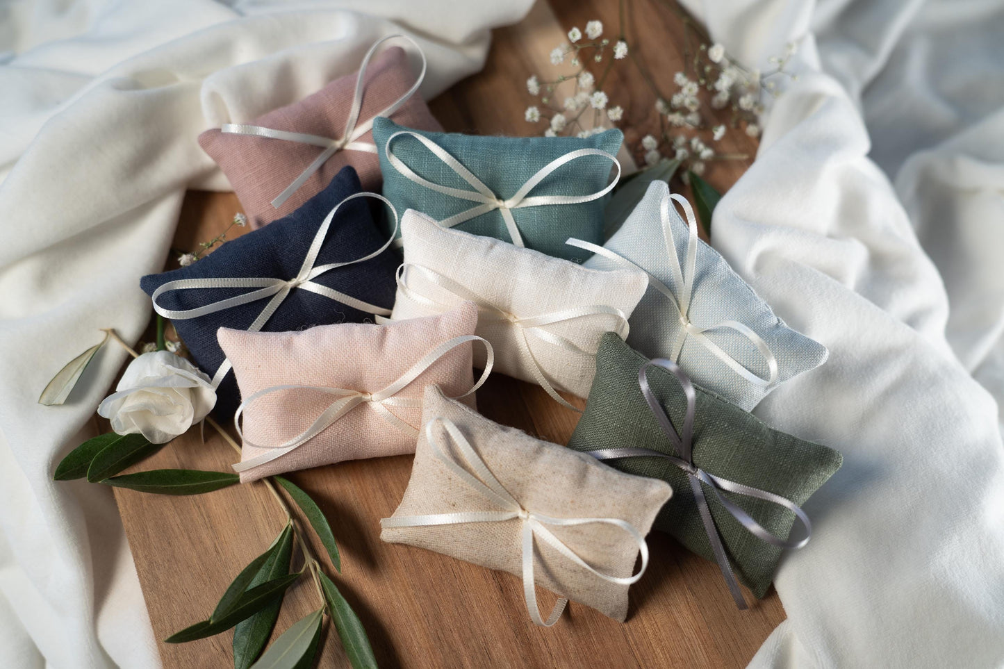 Ringkissen für Ringbox | Hochzeit personalisiert | Seidenband, verschiedene Farben | Handgemachtes Kissen für Eheringe