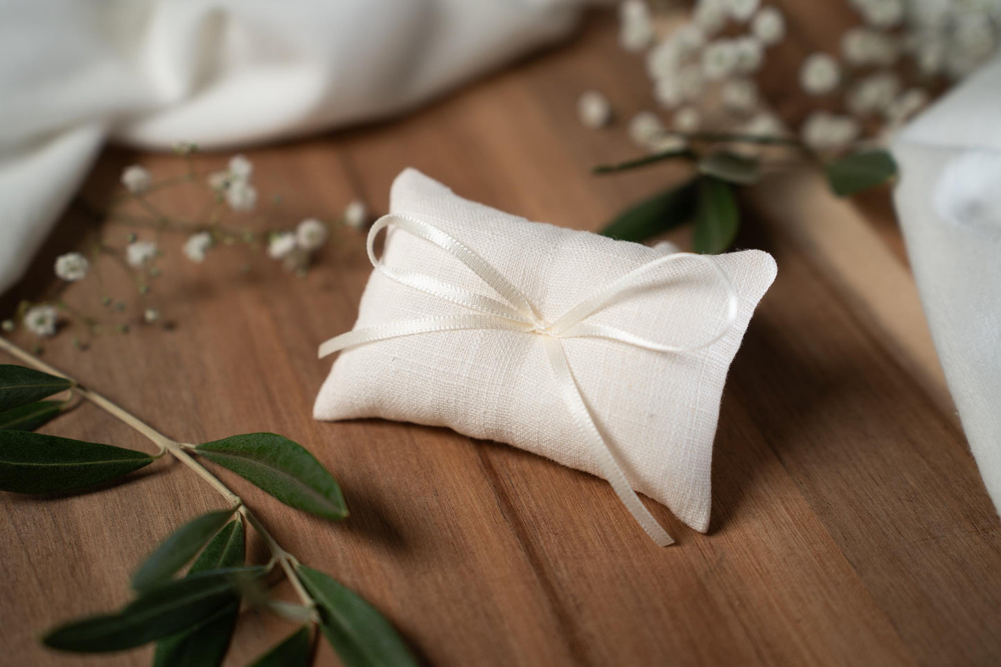 Ringkissen für Ringbox | Hochzeit personalisiert | Seidenband, verschiedene Farben | Handgemachtes Kissen für Eheringe